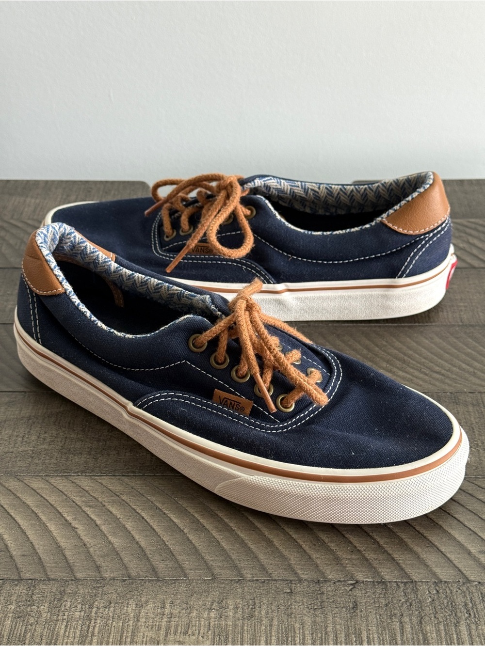 Vans Unisex Navy Canvas Low-Top Sneakers with Tan Accents Size 9 Women | 7.5 Men